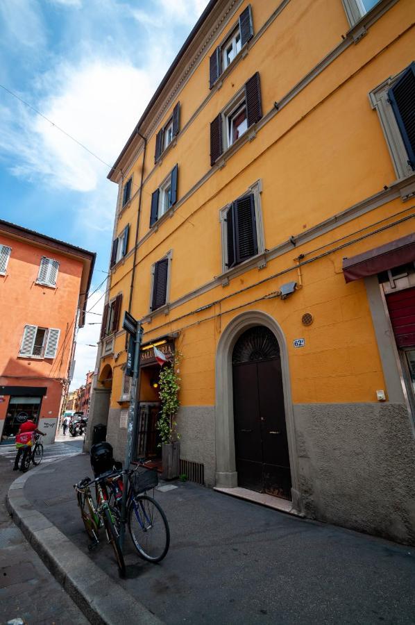 Porta Antica Apartment بولونيا المظهر الخارجي الصورة