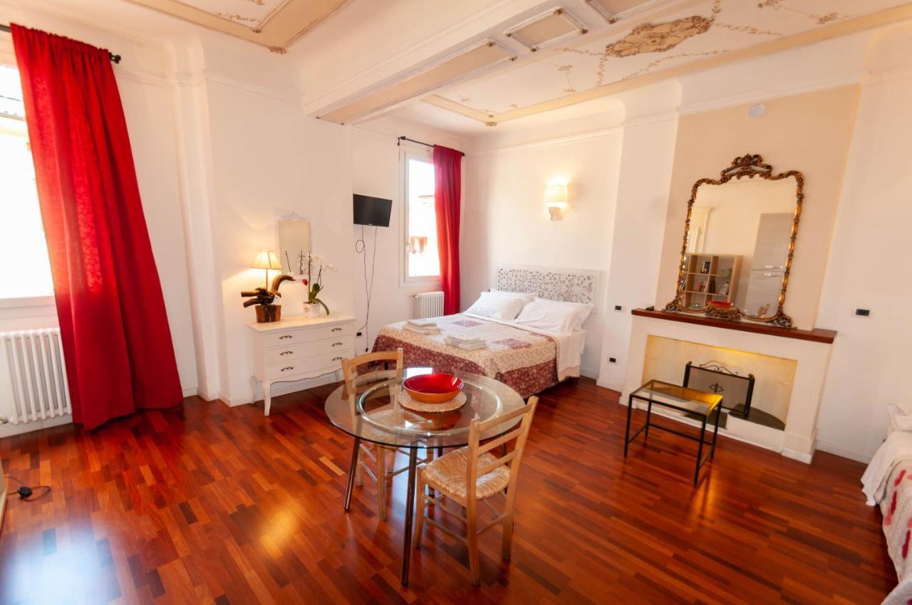 Porta Antica Apartment بولونيا المظهر الخارجي الصورة
